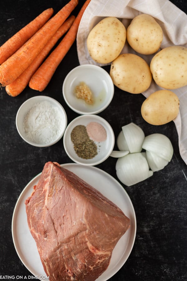 ingredients for recipe: carrots, potatoes, seasoning, onion, roast