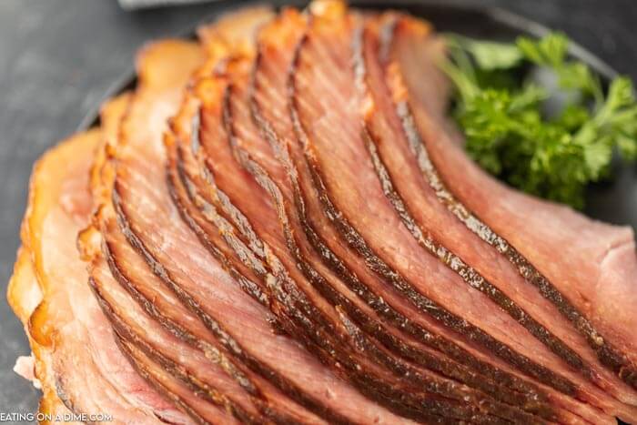 Close up image of sliced spiral ham.