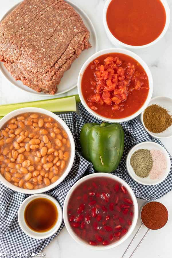 Ingredients for Wendy's Chili - Ground Beef, Pinto Beans, Kidney Beans, Celery, Green Bell Pepper, Worcestershire Sauce, Tomato Sauce, Diced tomatoes Chili Powder, Cumin, Salt and Pepper. 