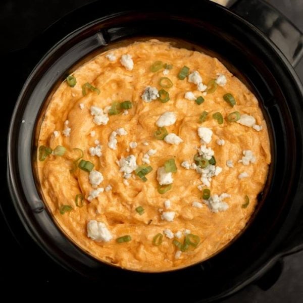 https://www.eatingonadime.com/wp-content/uploads/2021/09/buffalo-chicken-dip-4-2-600x600.jpg