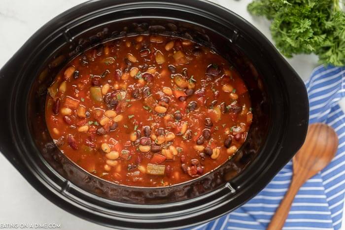 Close up image of vegetarian chili in a crock pot. 