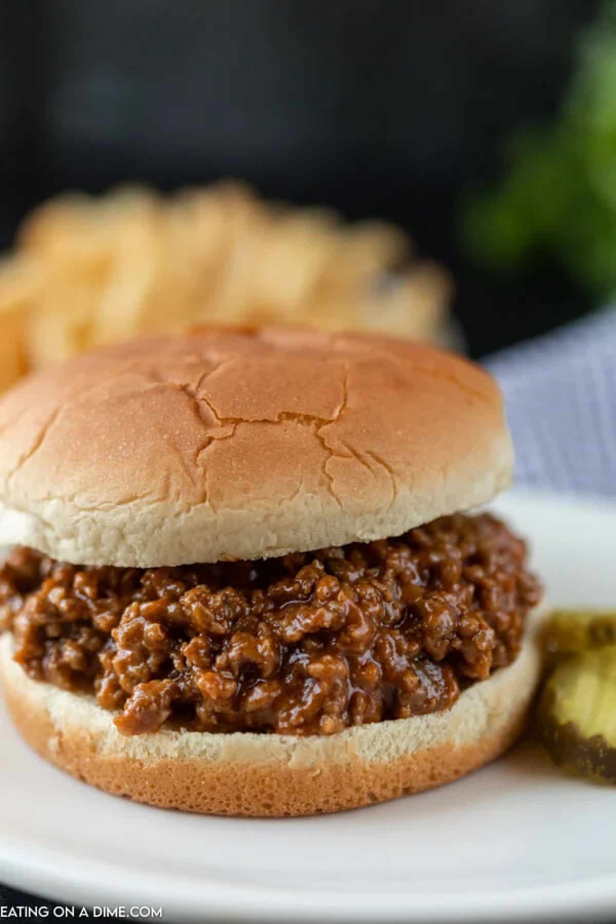 15 Minute One-Pot Easy Sloppy Joes {Must-Make Recipe!}