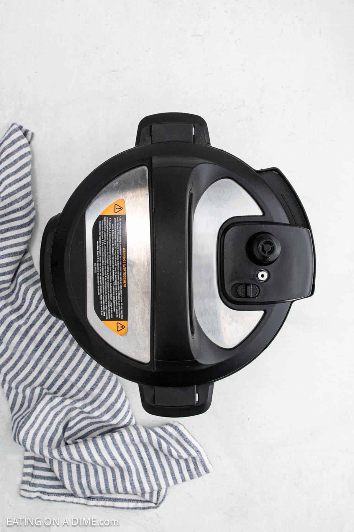 Lid placed on the instant pot.