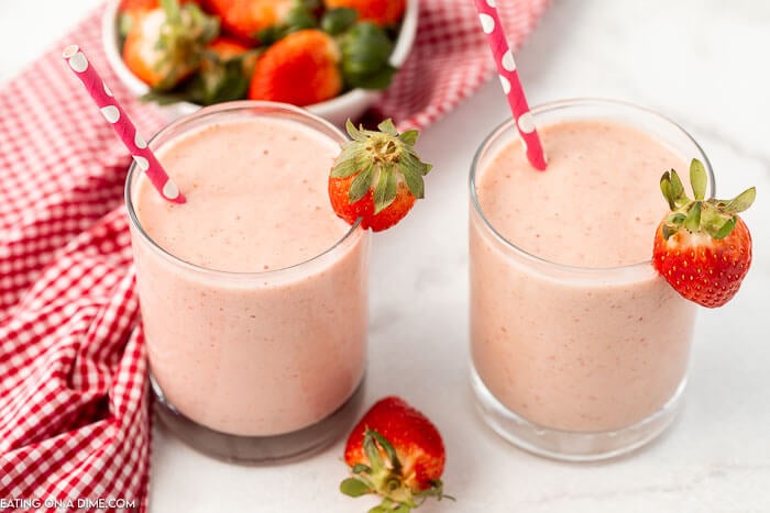 Close up image of two glasses of angel food smoothie