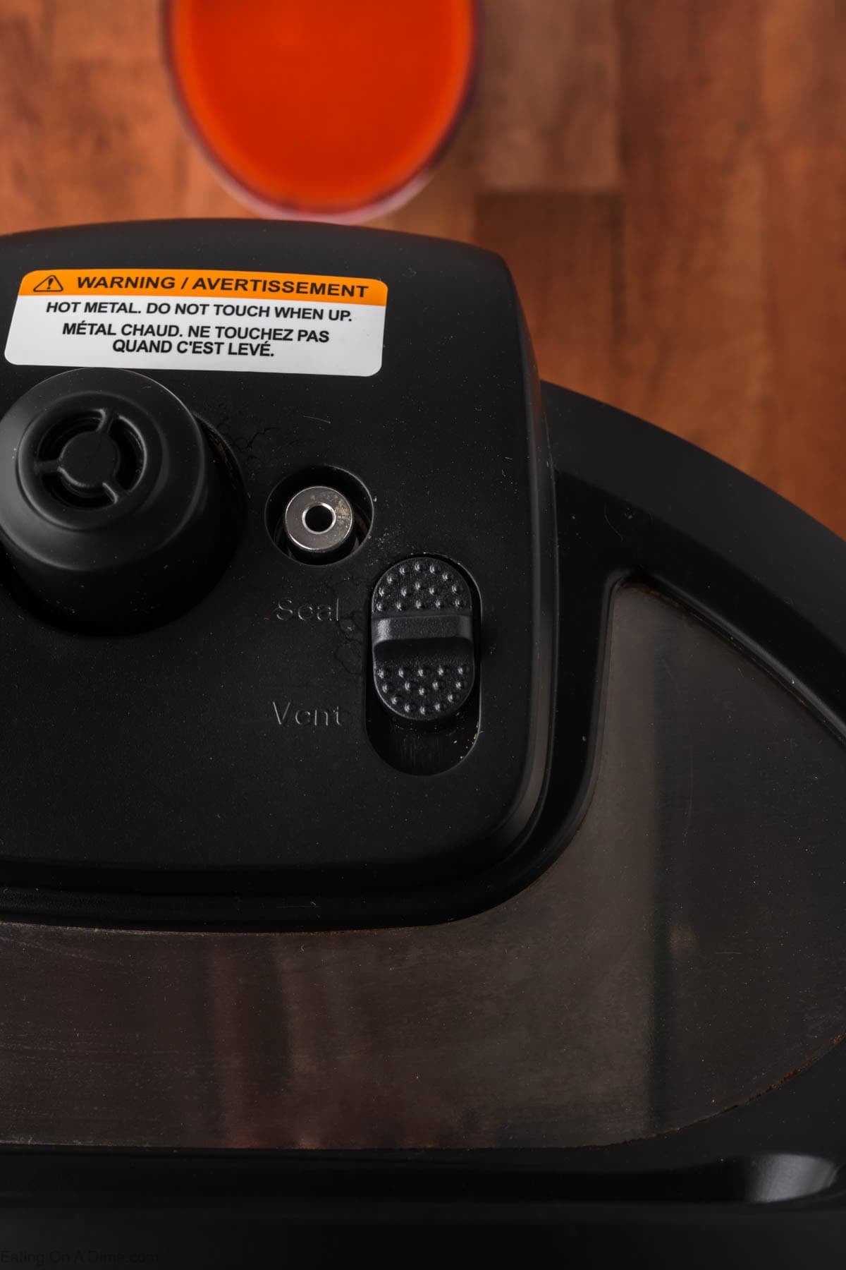 Close up image of the settings for the instant pot