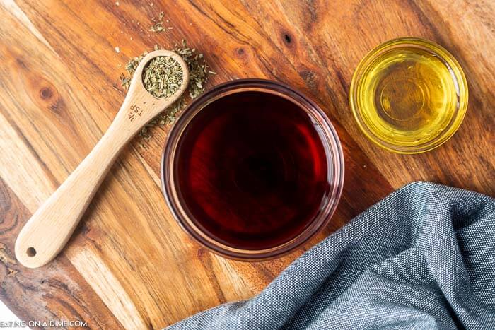 Close up image of a bowl of red wine vinegar