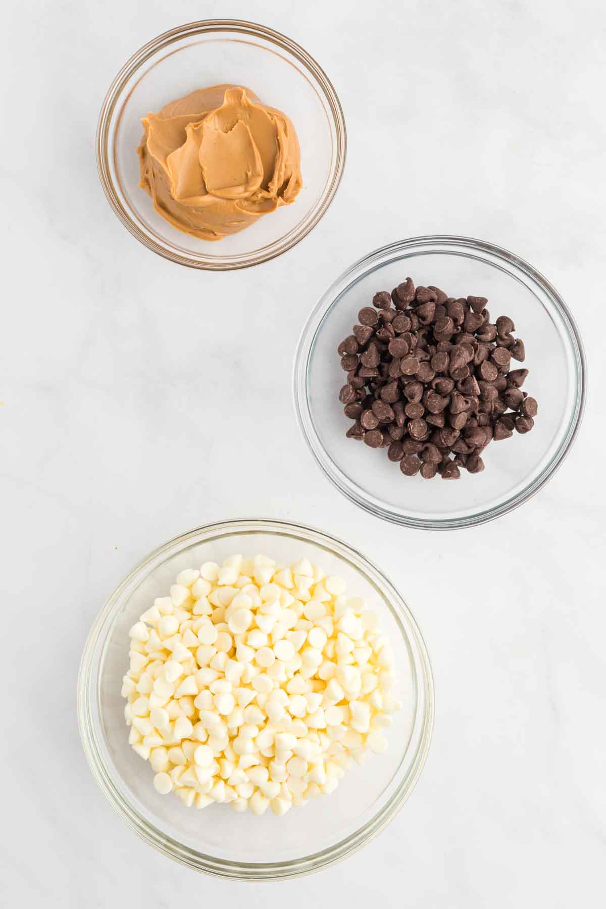 Ingredients needed - vanilla chips, peanut butter, chocolate chips