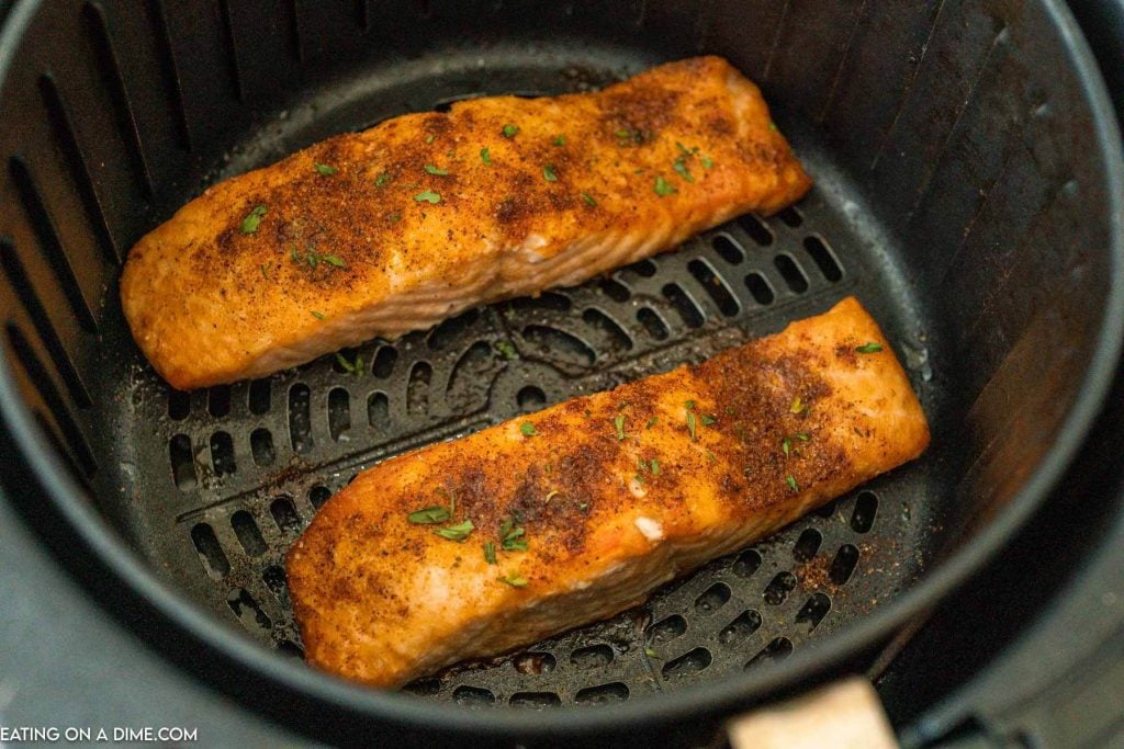 salmon in a air fryer basket