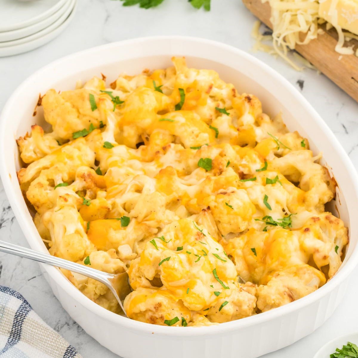 Cauliflower au gratin in a casserole dish. 