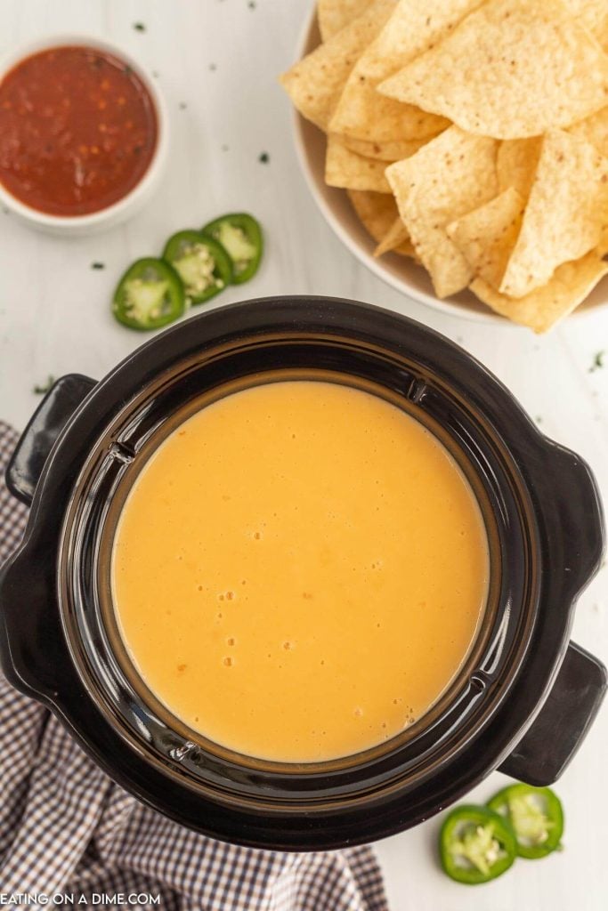 Nacho Cheese Dip in the slow cooker 