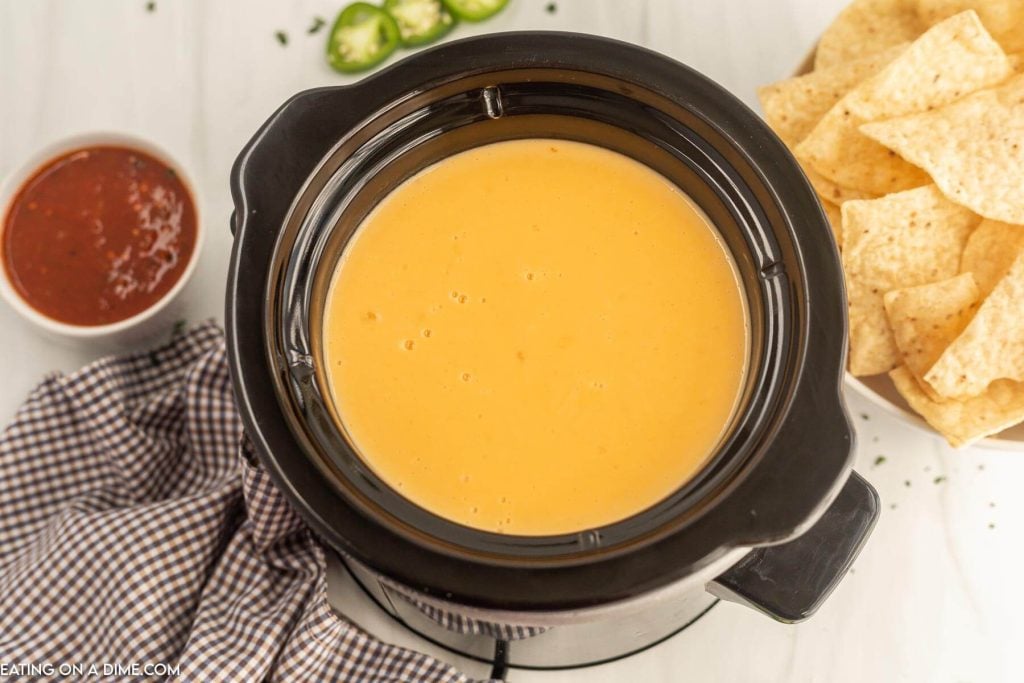 Nacho Cheese Dip in the slow cooker 