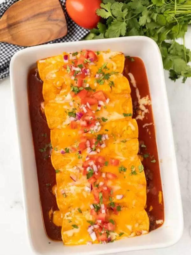 Easy Ground Beef Enchiladas & VIDEO - Eatingonadime.com