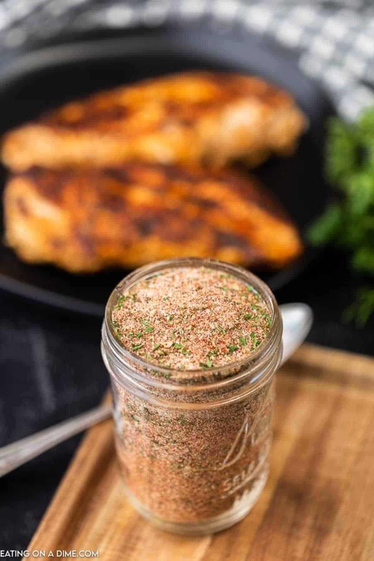Combining of the blackened seasoning blend in a mason jar