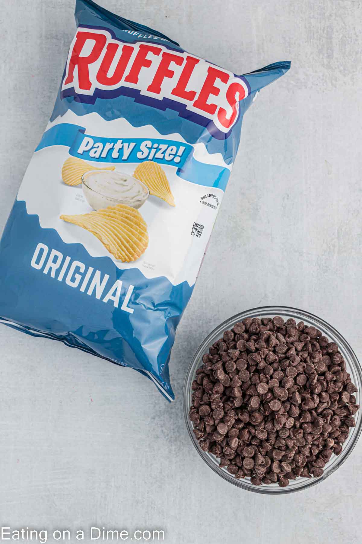 Ingredients needed - chocolate chips, potato chips