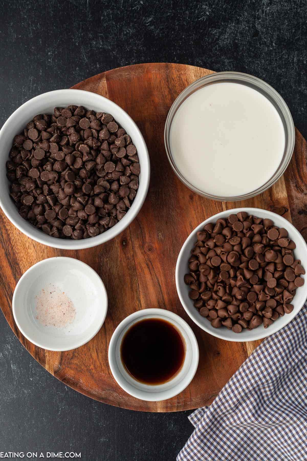 easy Crockpot Chocolate Fondue (plus how to reheat, freeze, variations)