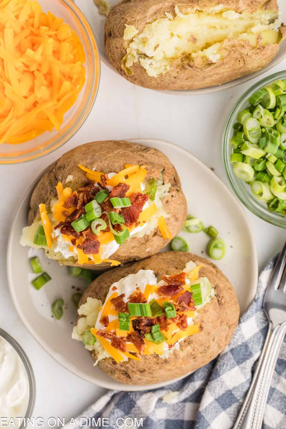 https://www.eatingonadime.com/wp-content/uploads/2023/04/Baked-Potatoes-in-the-Microwave-26-of-27.jpg
