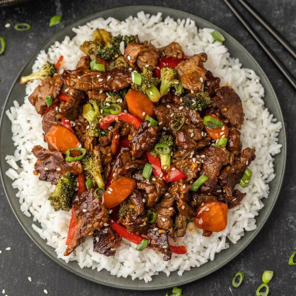 Beef Stir Fry on a place of white rice