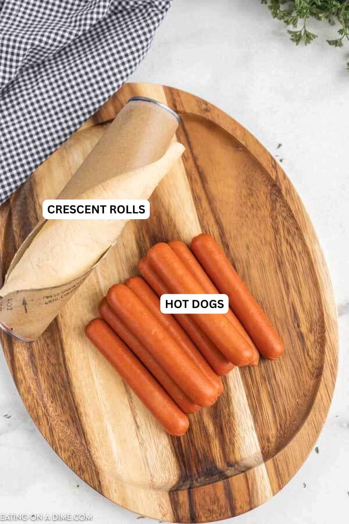 Ingredients for recipe: crescent rolls and hot dogs.