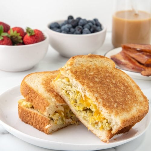 Easy Scrambled Egg Sandwich