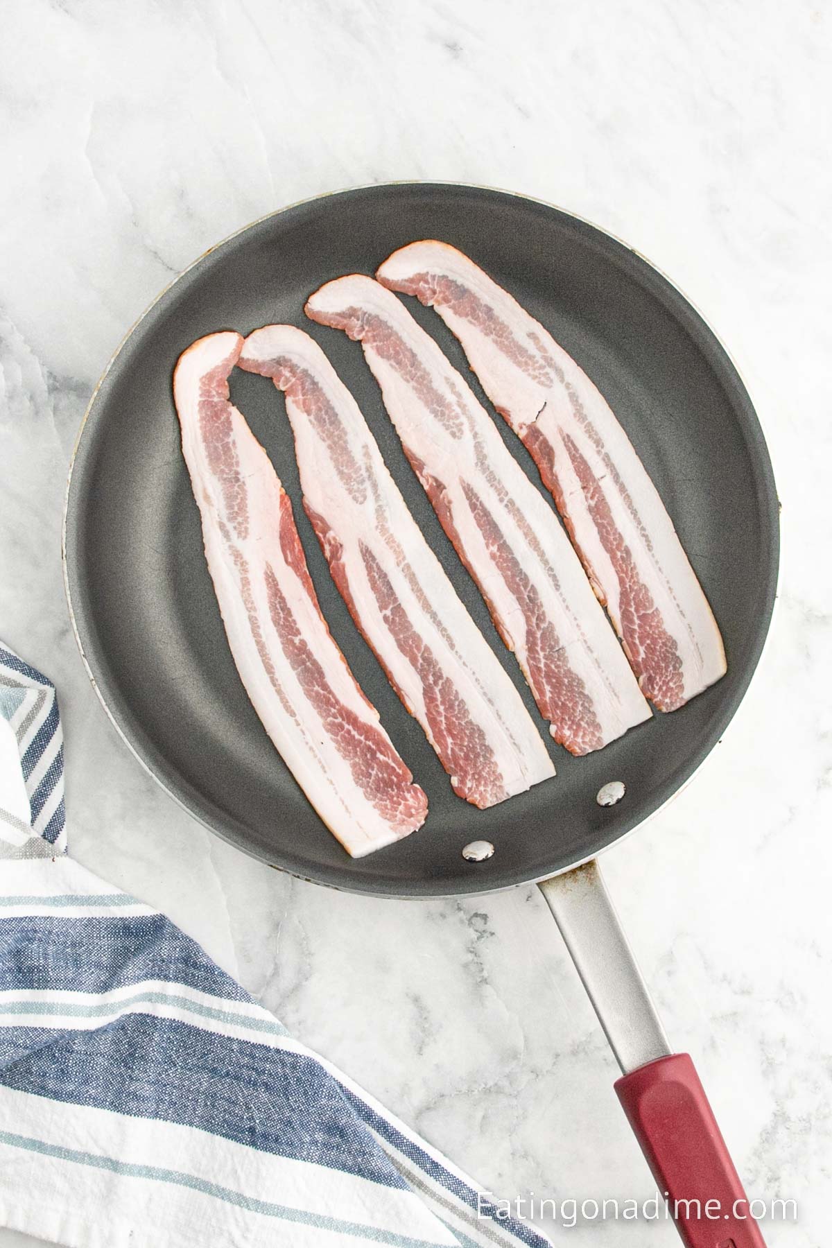 Cooking bacon in a skillet