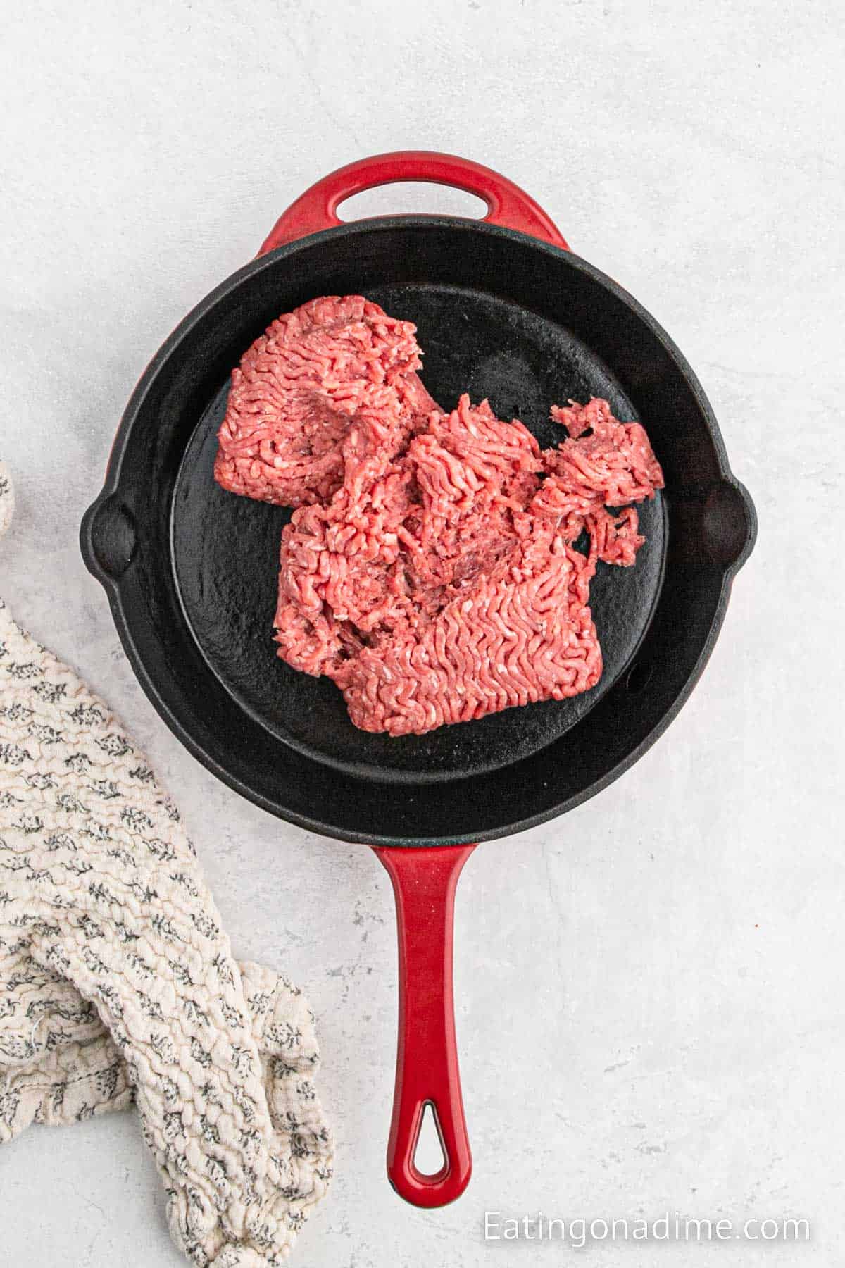 Cooking ground beef in a cast iron skillet