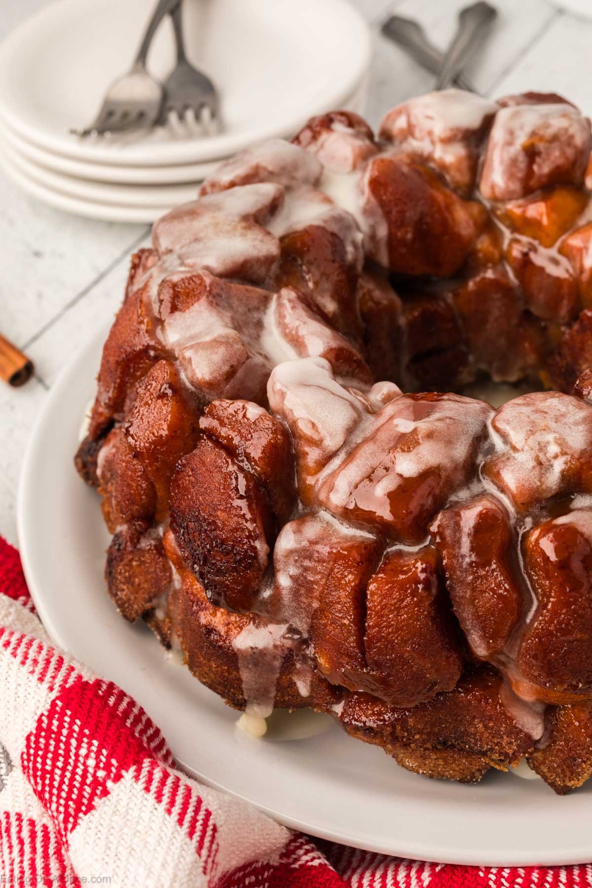 Close up image of cinnamon roll monkey bread on a platter