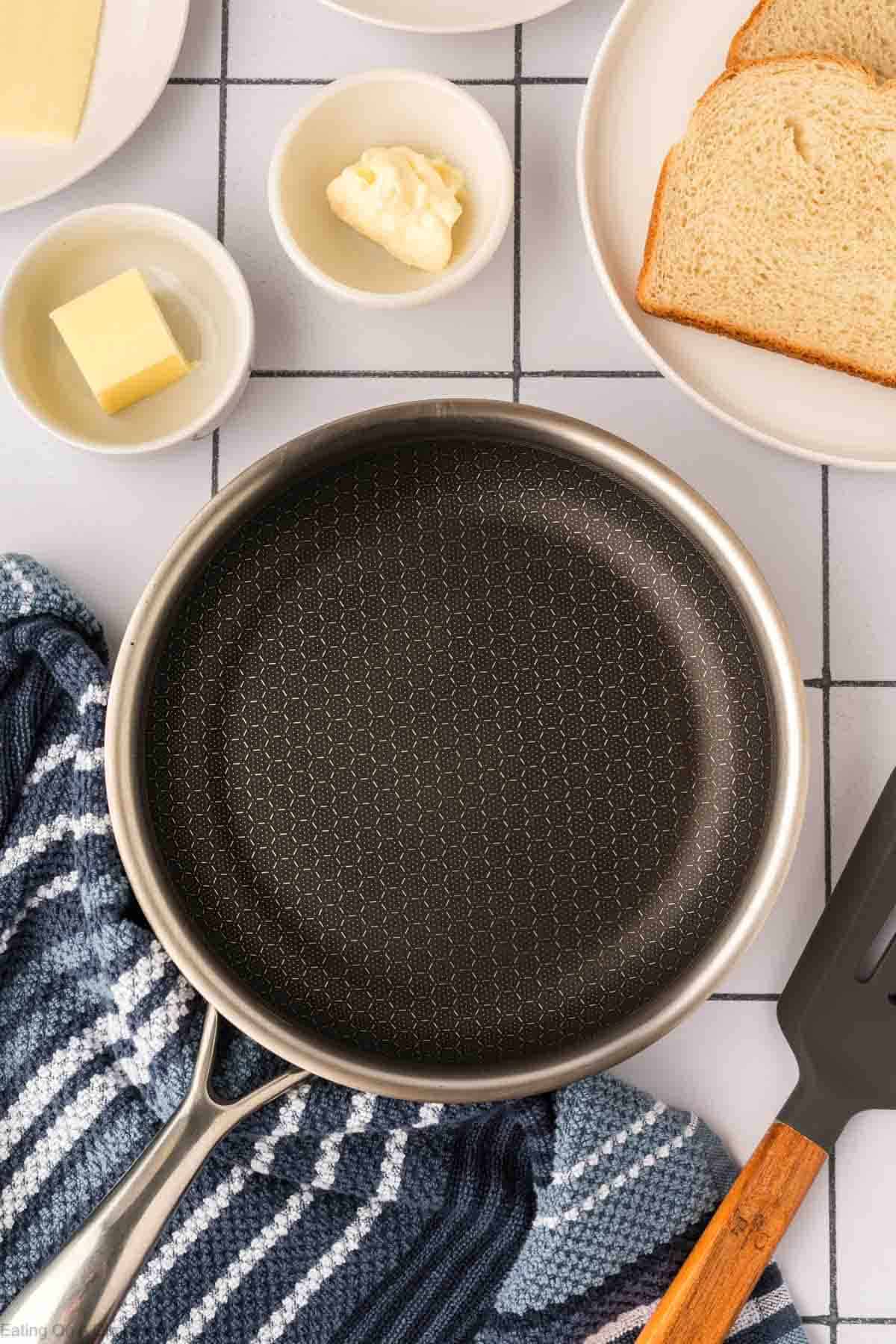 Heating skillet