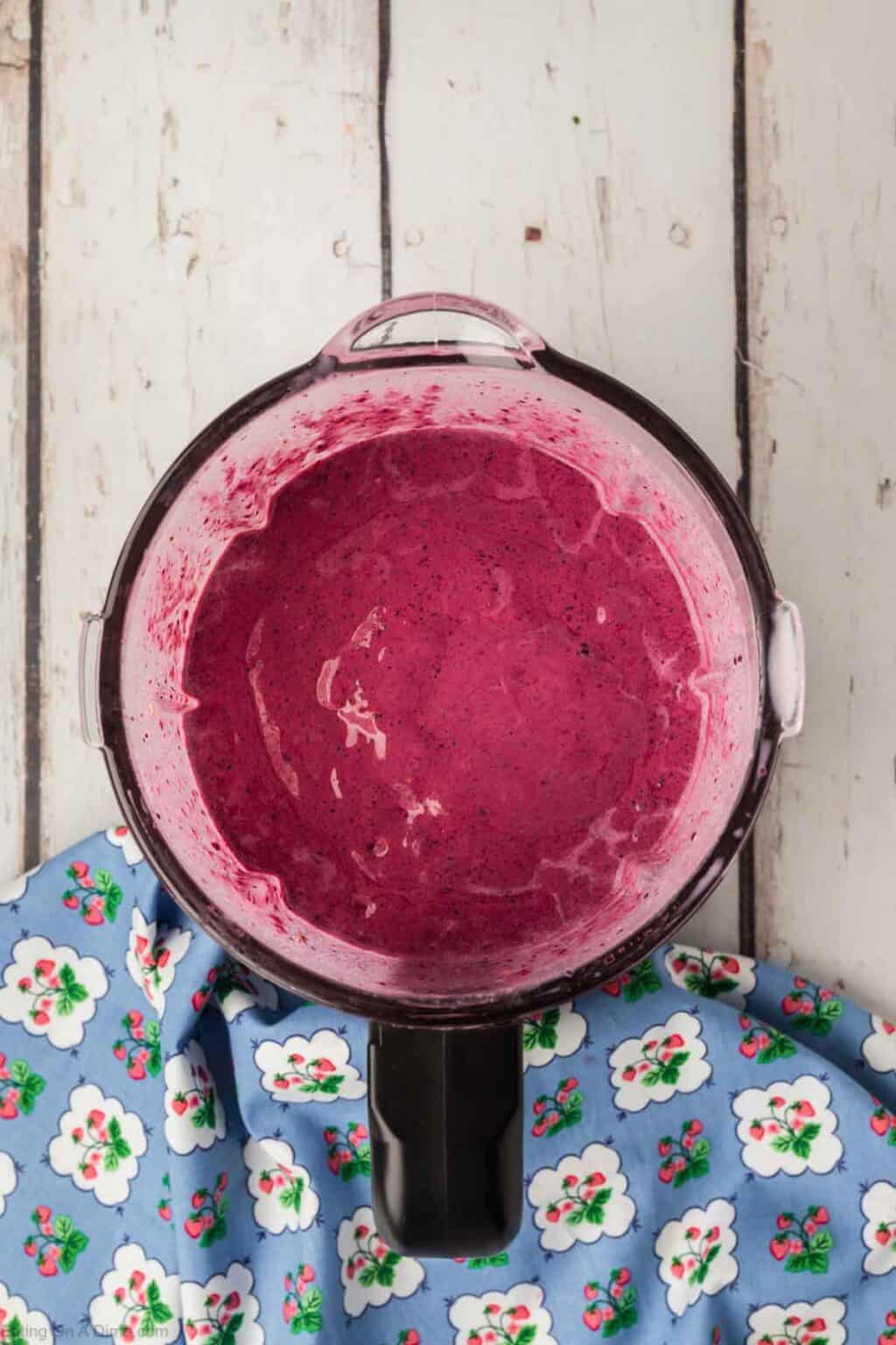 protein-fruit-smoothie-eating-on-a-dime