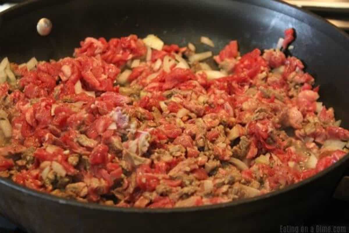 Cooking thinned slice meat in a cast iron skillet