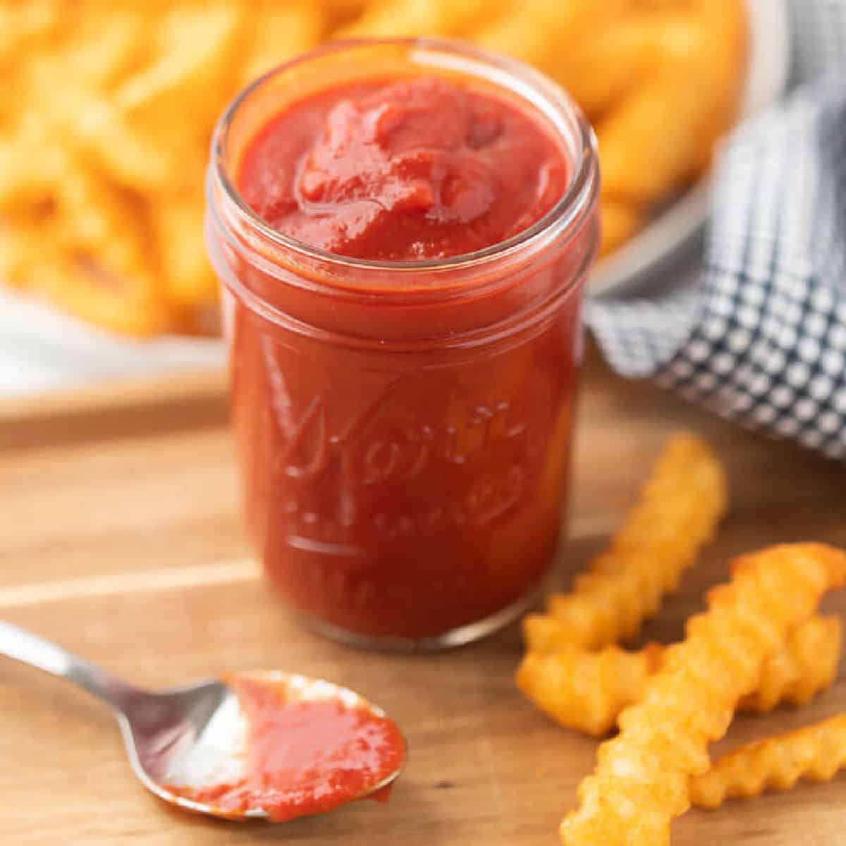Homemade ketchup is so quick and easy to make. The ingredient list is simple and you won't find any hard to pronounce words here. 