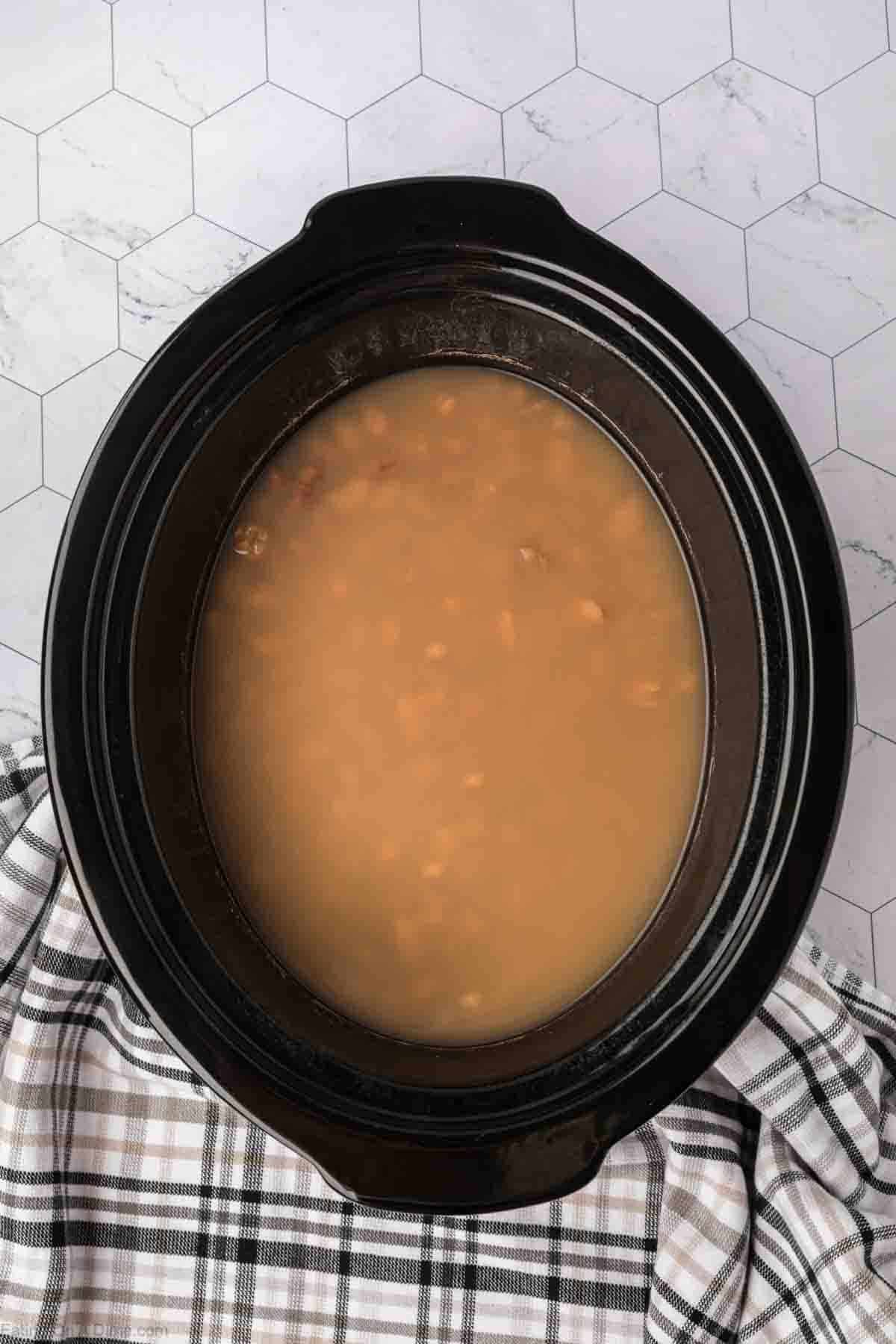 Cooked beans in the slow cooker