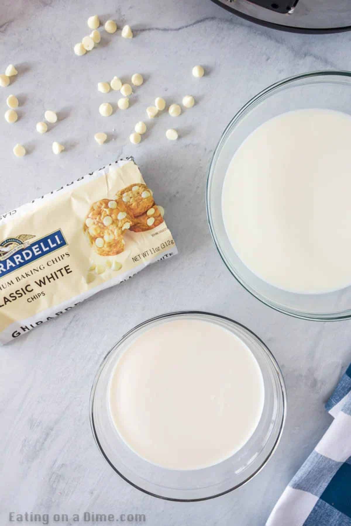 Crock pot white hot chocolate recipe is perfect to serve for a crowd at parties, holidays and more. Keep your hot chocolate warm all night long! Crock pot white hot chocolate recipe is perfect to serve for a crowd at parties, holidays and more. Keep your hot chocolate warm all night long!