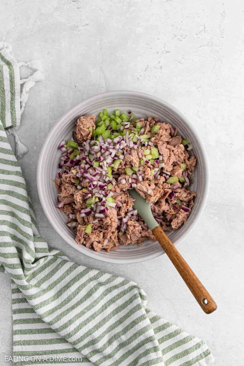tuna-salad-recipe-quick-and-easy-meal-idea-eating-on-a-dime