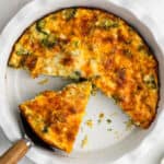 Crustless quiche in a pie plate.