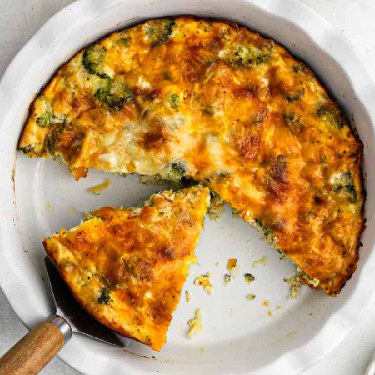 Crustless quiche in a pie plate.